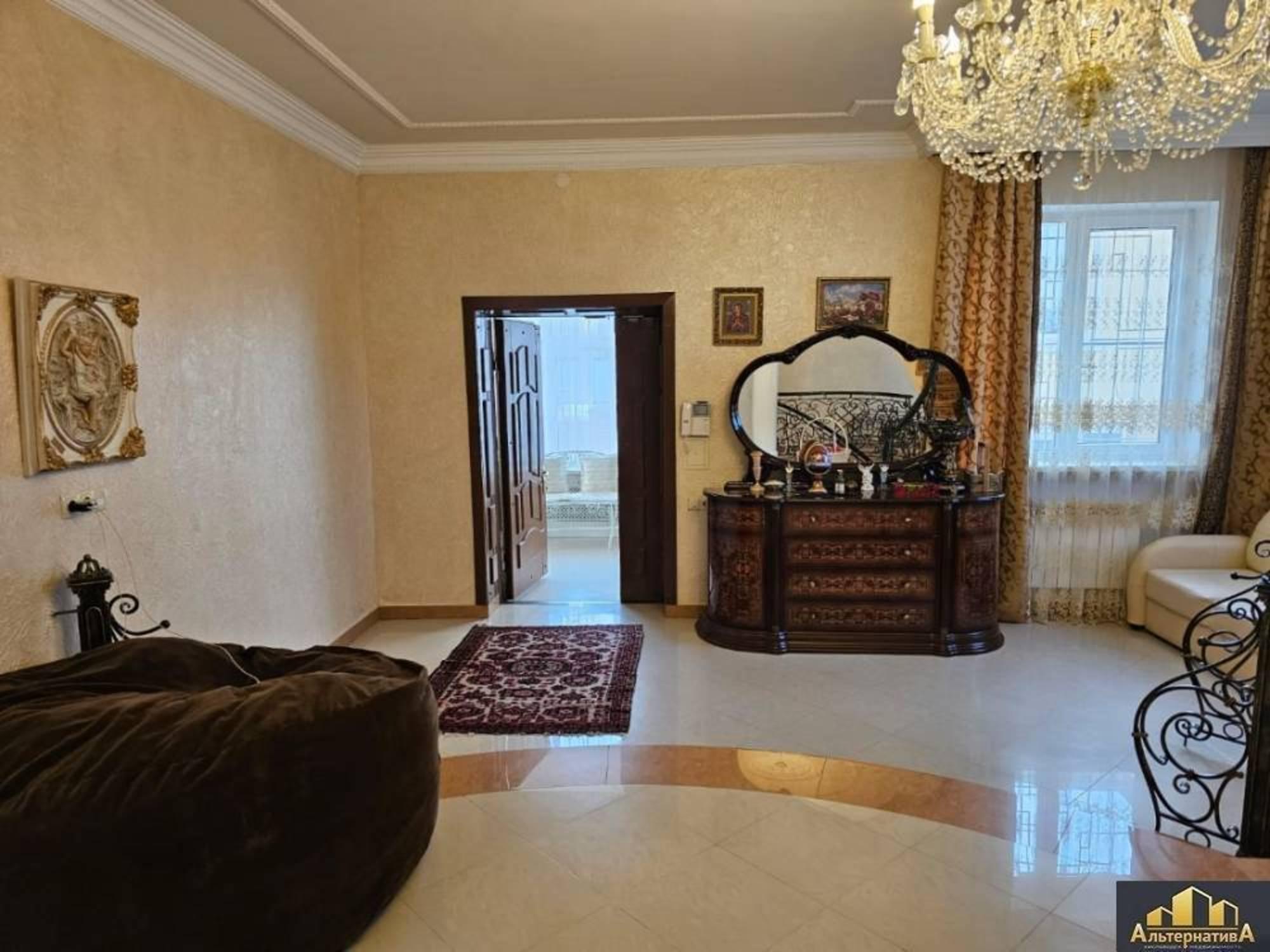 Купить дачу, дом, коттедж за 67 000 000 рублей на Замковая ул.