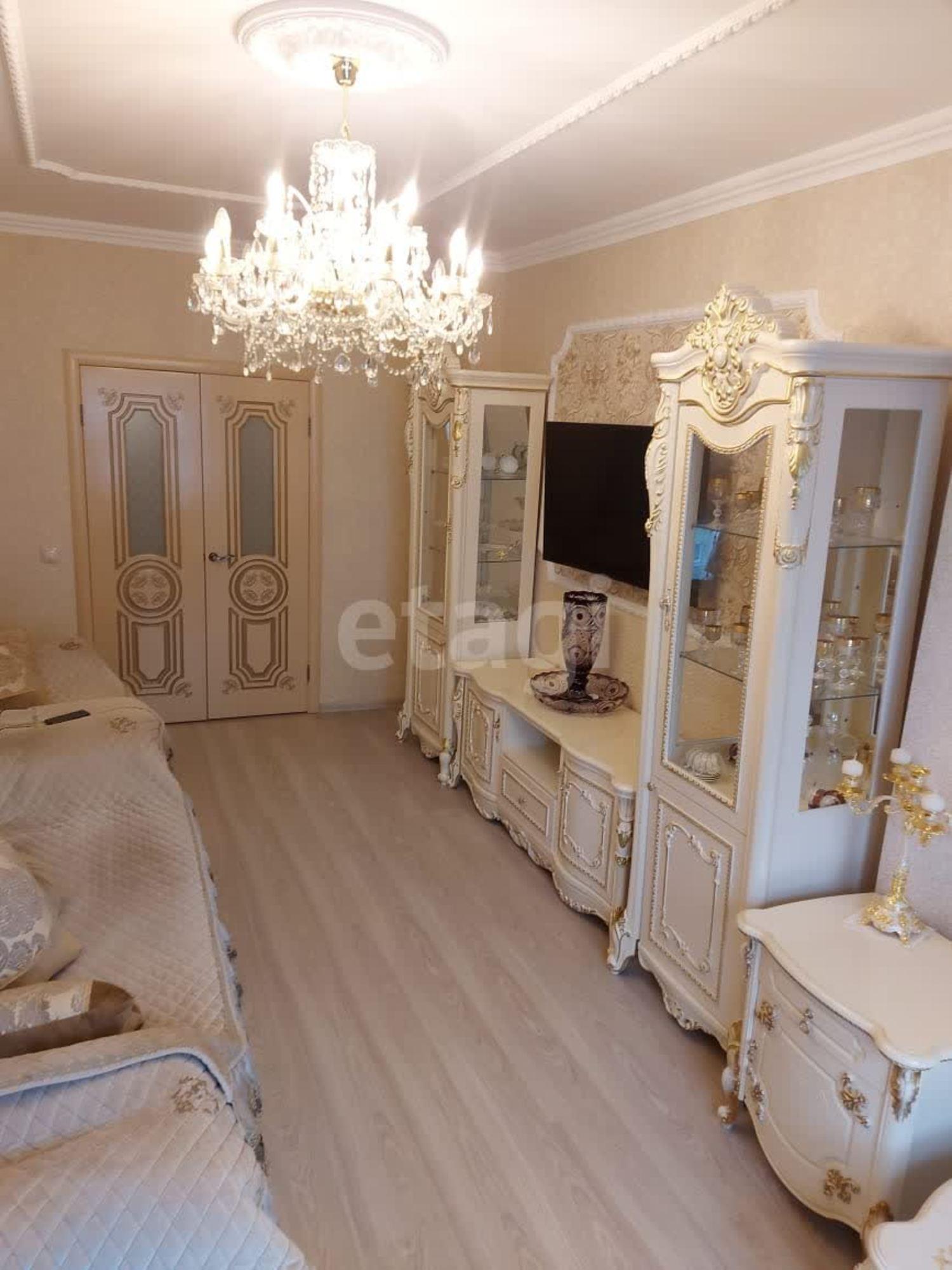 Купить квартиру за 12 000 000 рублей на Павла Шаманова, 21