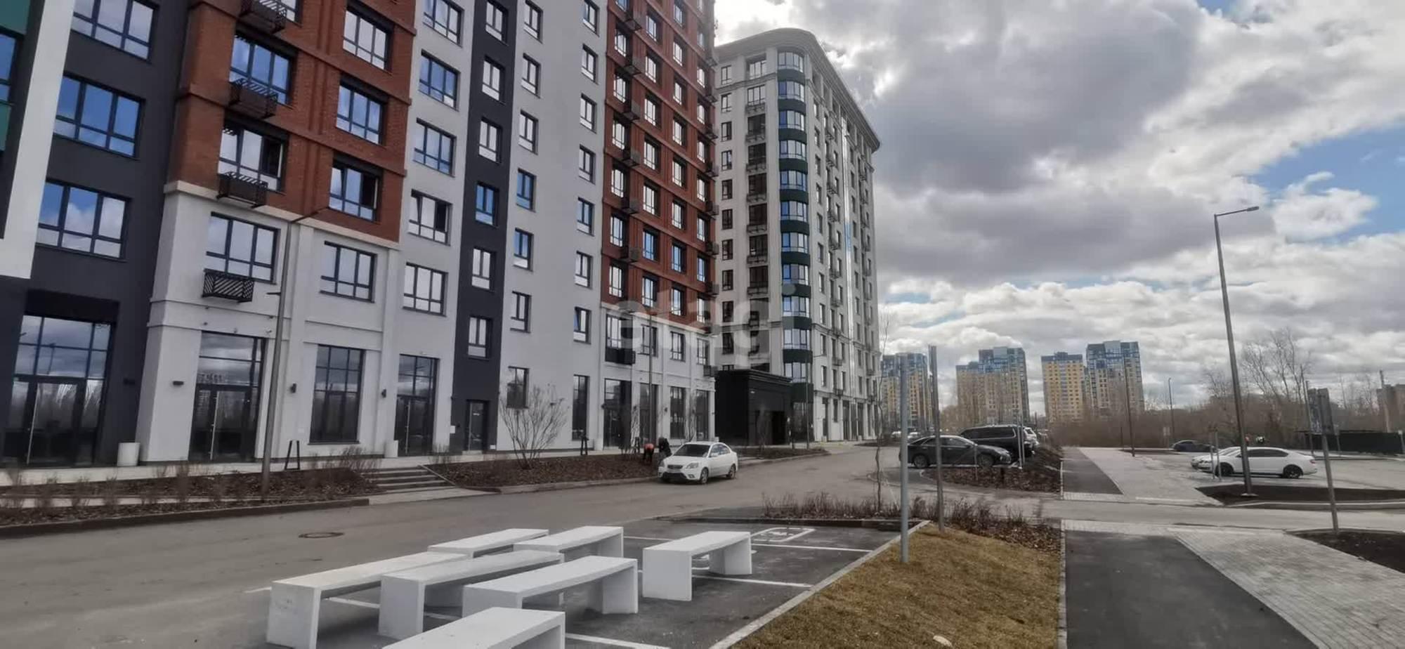 Сдать торговое помещение за 133 000 рублей на Пожарных и спасателей 1