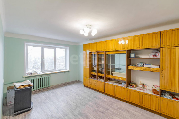 3-комн квартира улица Щетинина, 64а