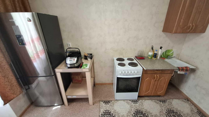 1-комн квартира Испытателей ул, 21