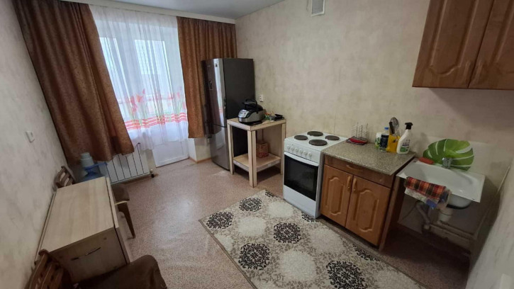 1-комн квартира Испытателей ул, 21
