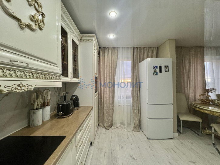 3-комн квартира Верхне-Печерская ул, 5