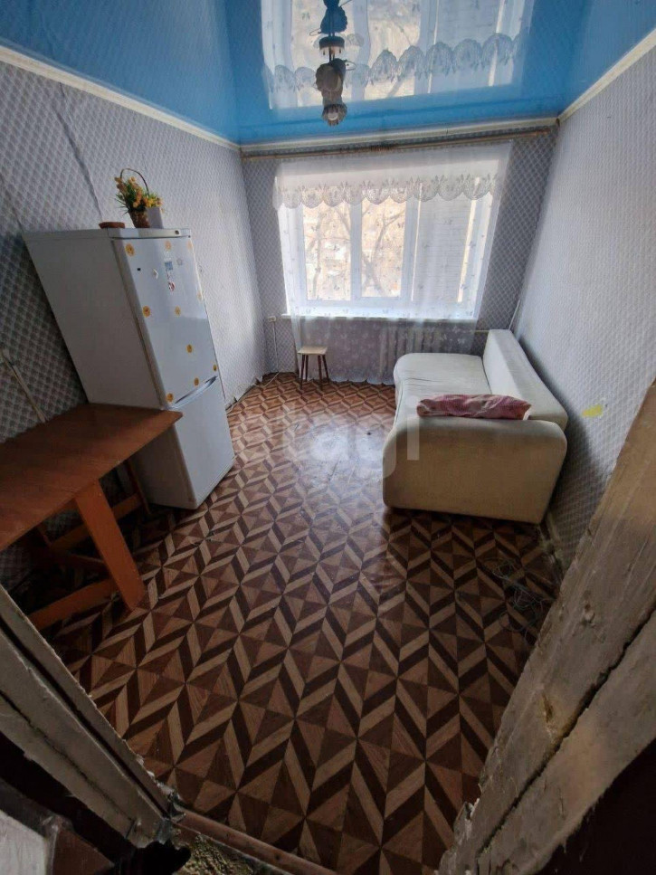 Комната Челюскинцев 3-я, 99
