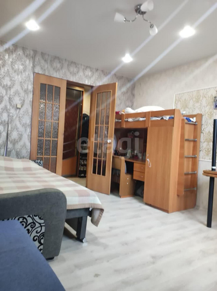 2-комн квартира Минометчиков, 62