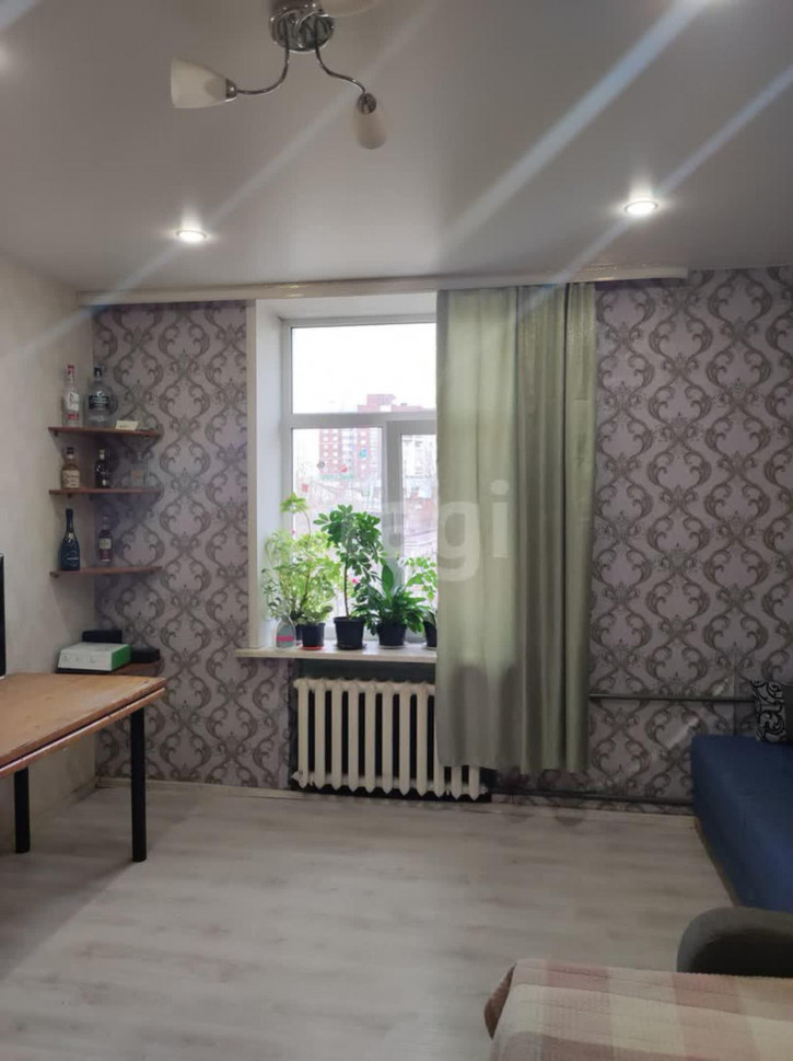 2-комн квартира Минометчиков, 62