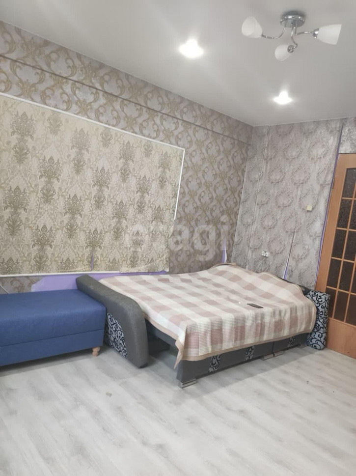 2-комн квартира Минометчиков, 62
