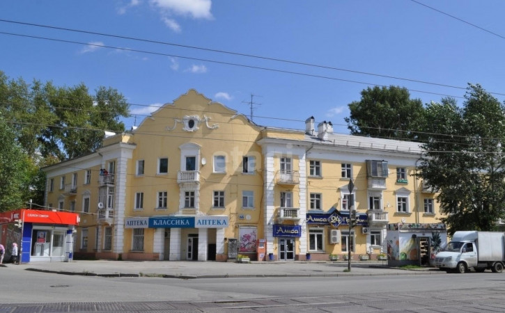 3-комн квартира Техническая, 66