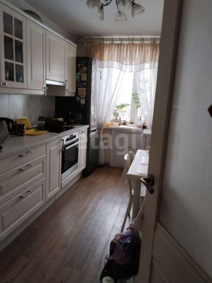 4-комн квартира Техническая, 18