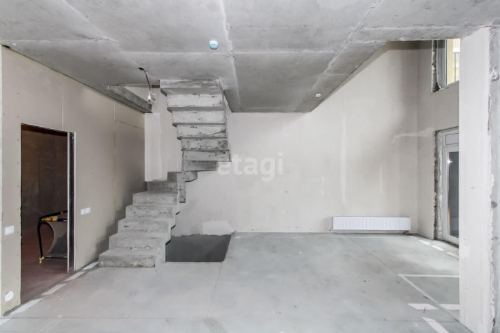 3-комн квартира Газовиков, 40