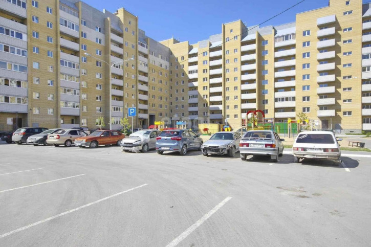 2-комн квартира Избышева, 6