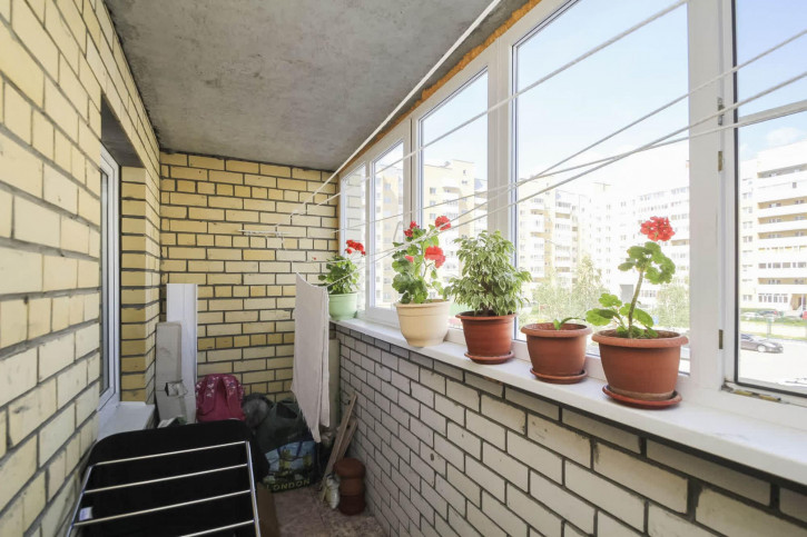 2-комн квартира Избышева, 6