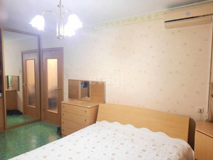2-комн квартира Широтная, 21