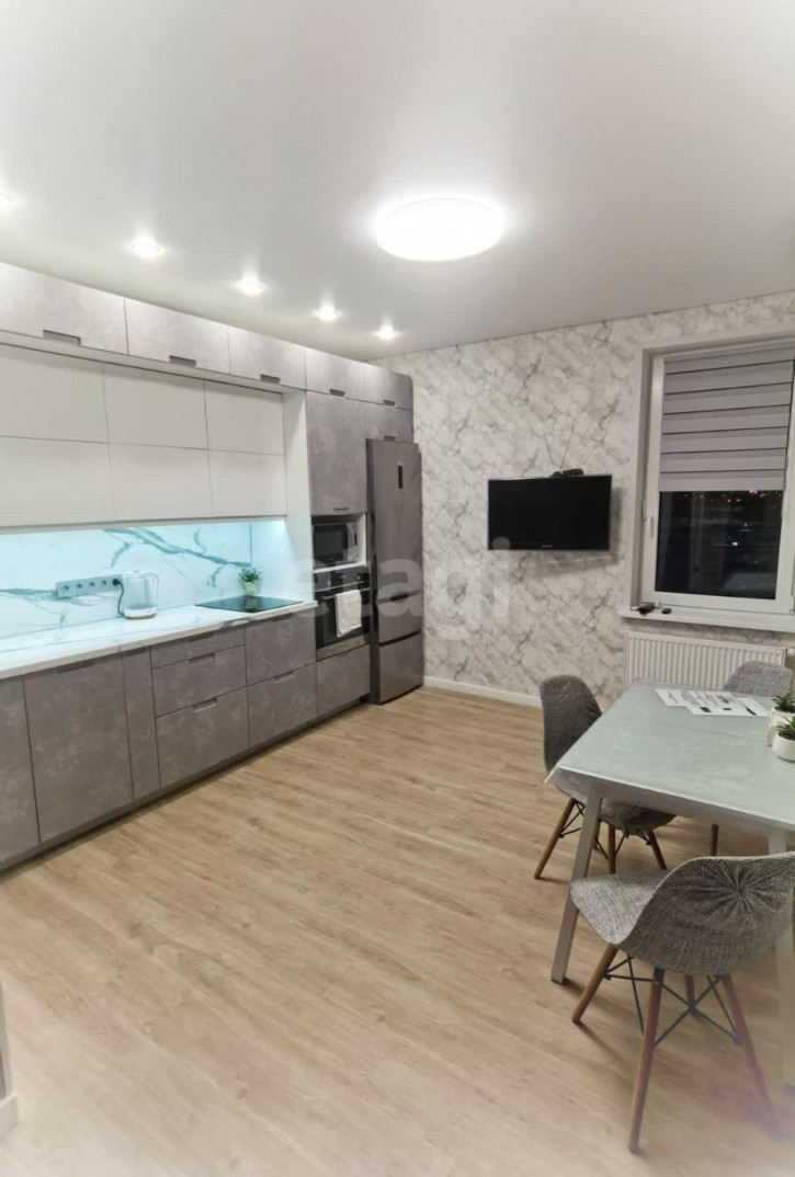 2-комн квартира Новгородская, 1