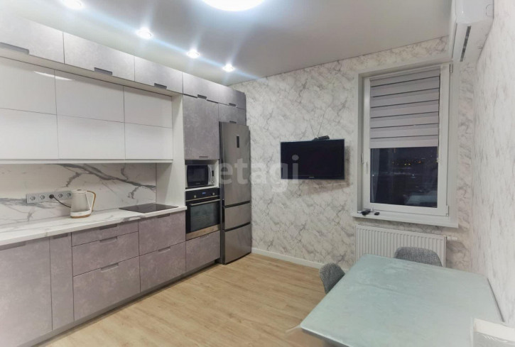 2-комн квартира Новгородская, 1