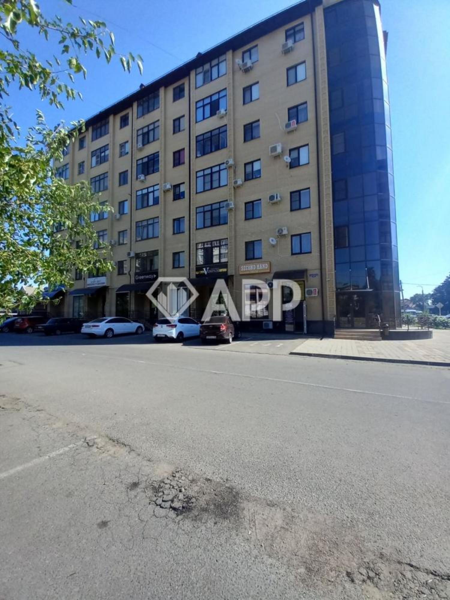 Сдать торговое помещение за 50 000 рублей на ул Туапсинская, 45