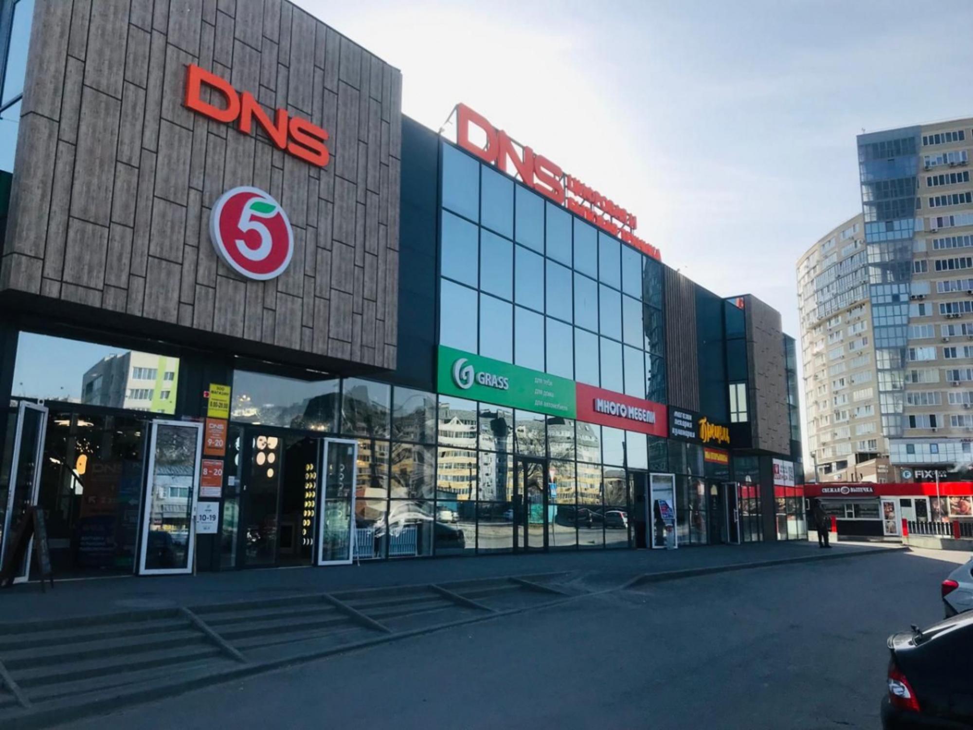 Сдать торговое помещение за 390 000 рублей на пр-кт Металлургов, 35