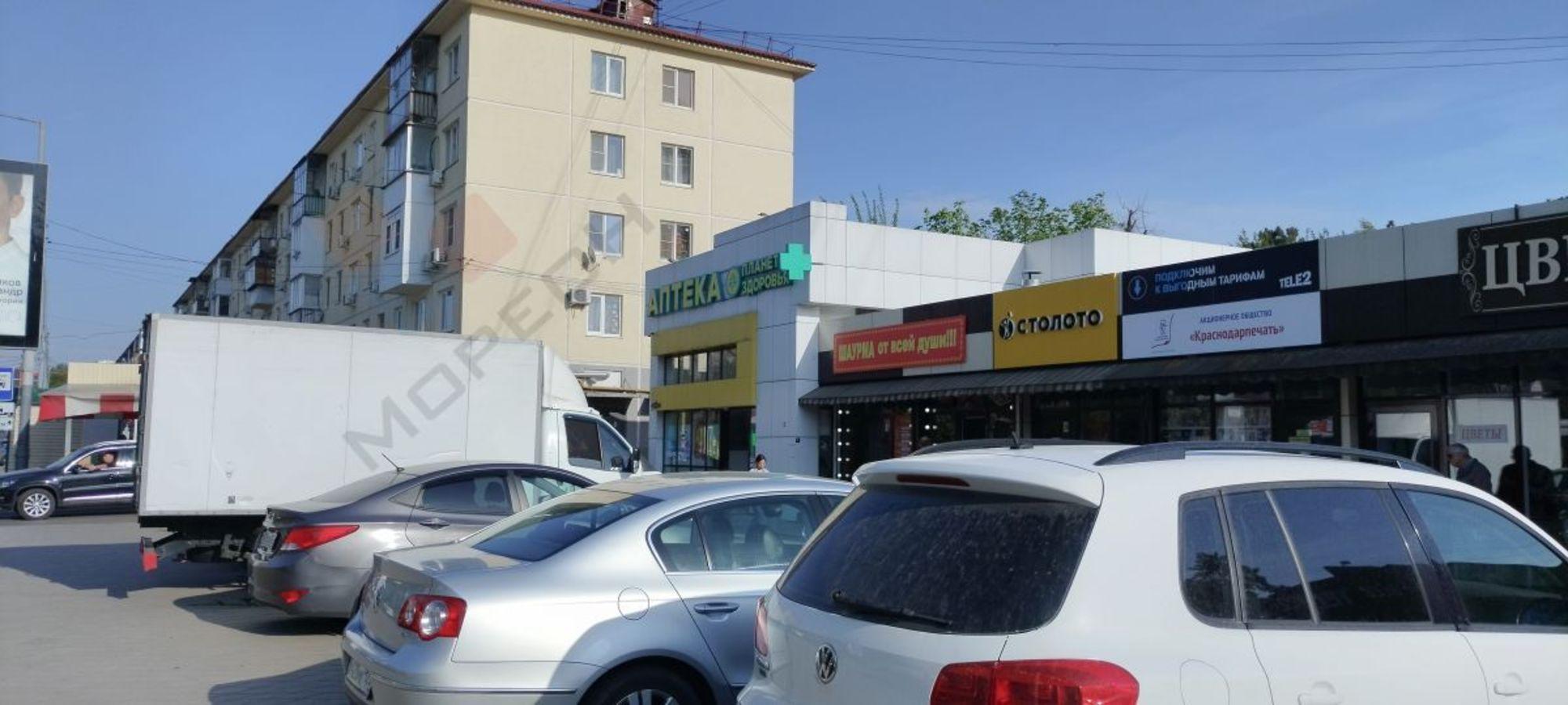 Купить торговое помещение за 21 000 000 рублей на Атарбекова ул, 30/1