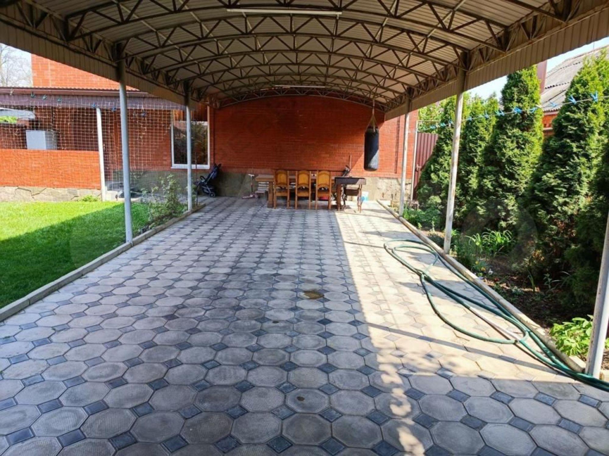 Купить дачу, дом, коттедж за 15 700 000 рублей на Кузнечная ул, 8