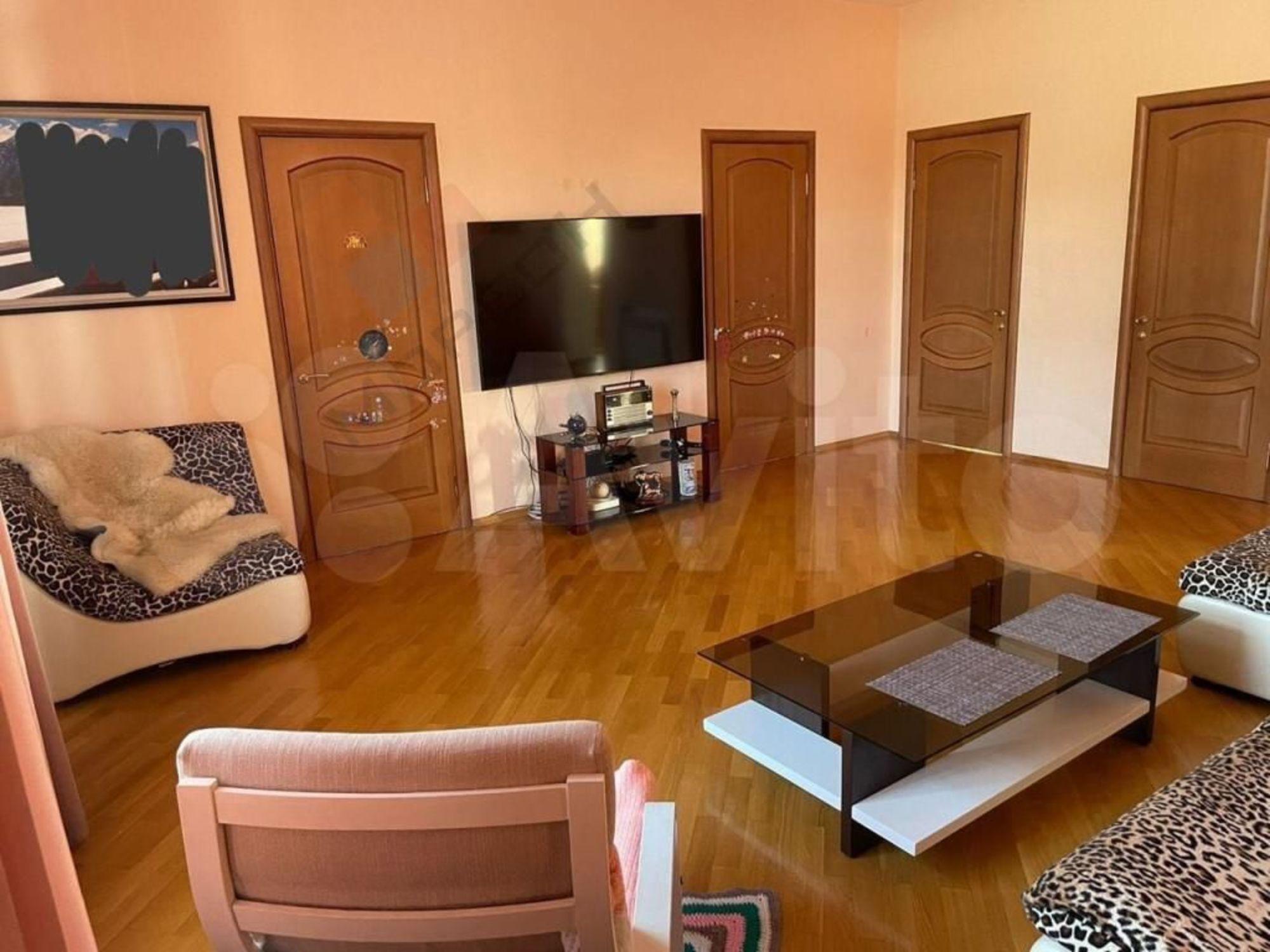 Купить дачу, дом, коттедж за 15 700 000 рублей на Кузнечная ул, 8