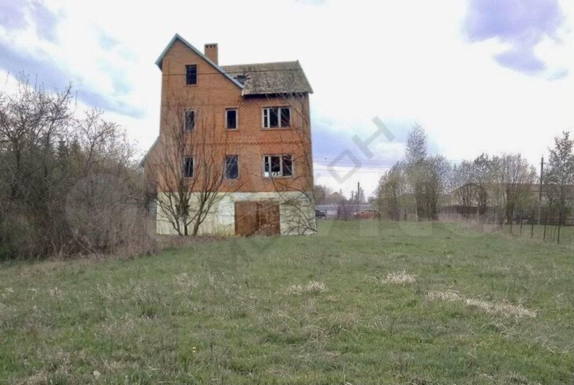 Купить дачу, дом, коттедж за 5 450 000 рублей на Уренгойская ул