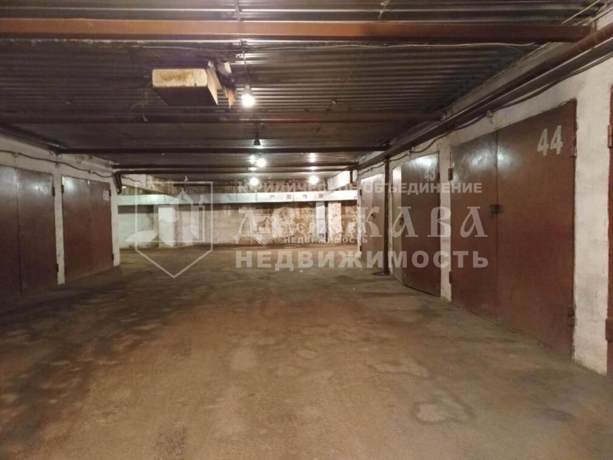 Купить гараж, место в паркинге за 1 800 000 рублей на Ленинградский проспект