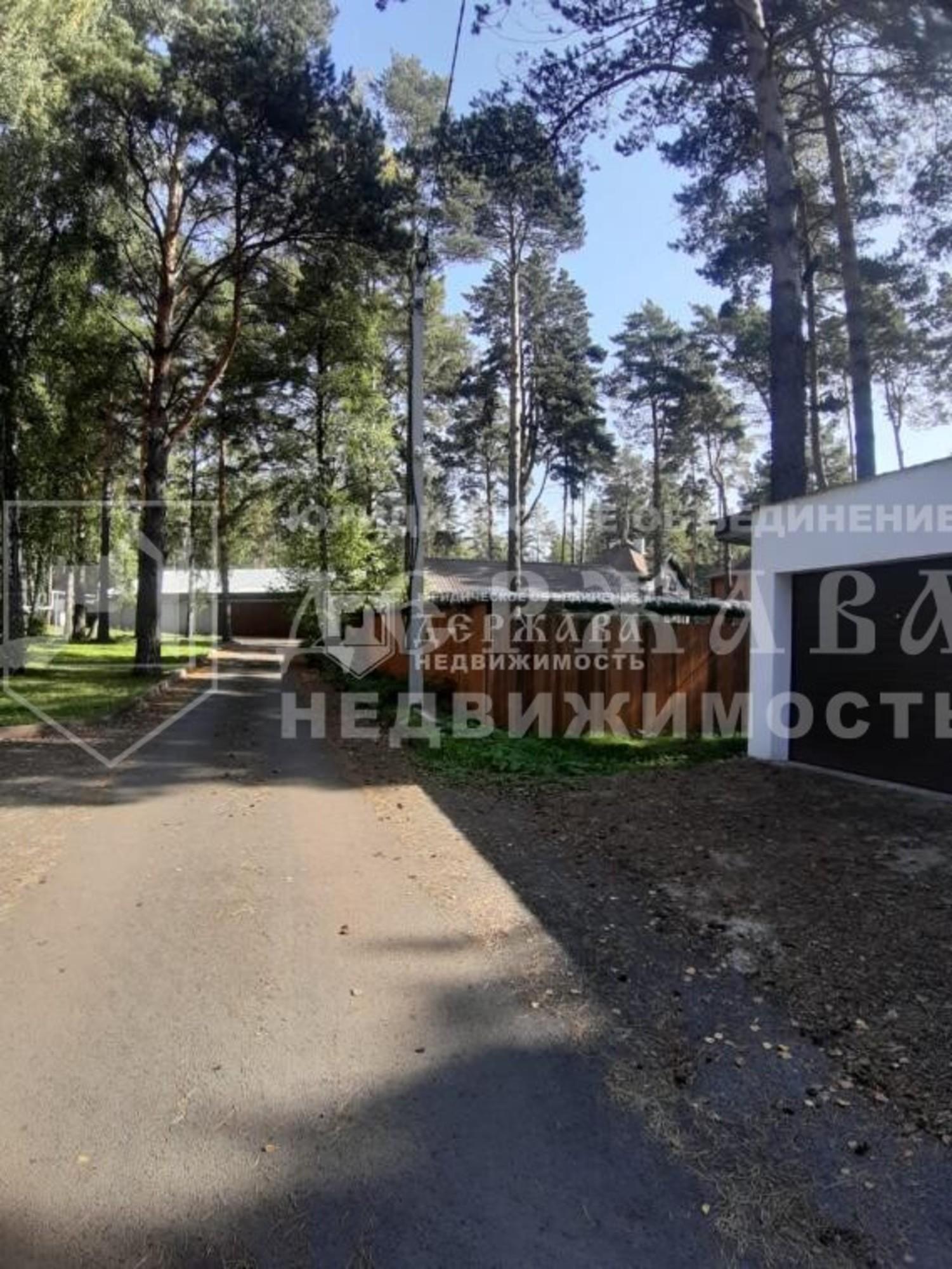Купить землю, земельный участок за 3 500 000 рублей на Школьная улица
