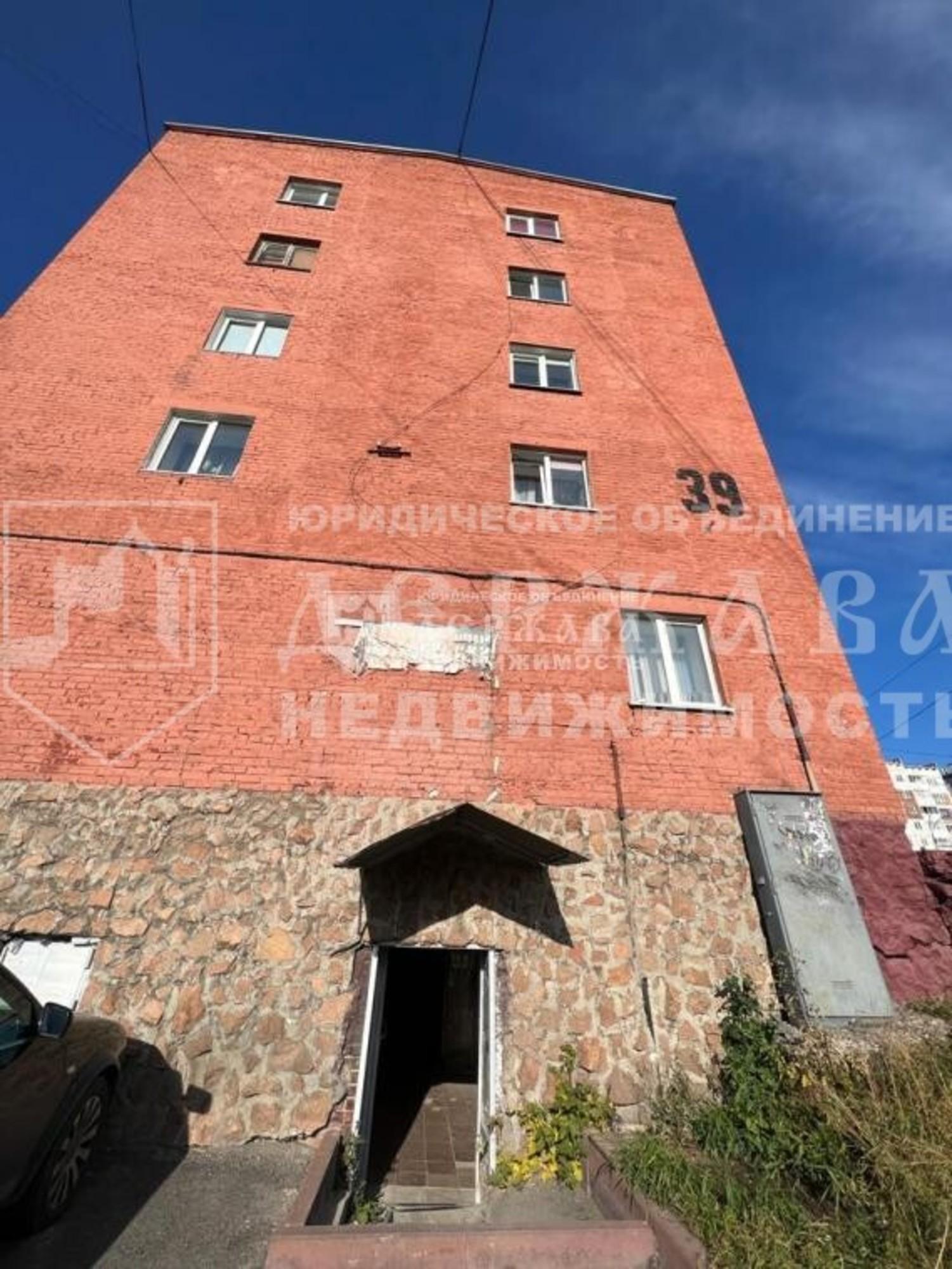 Сдать помещение свободного назначения за 5 000 рублей на проспект Шахтёров