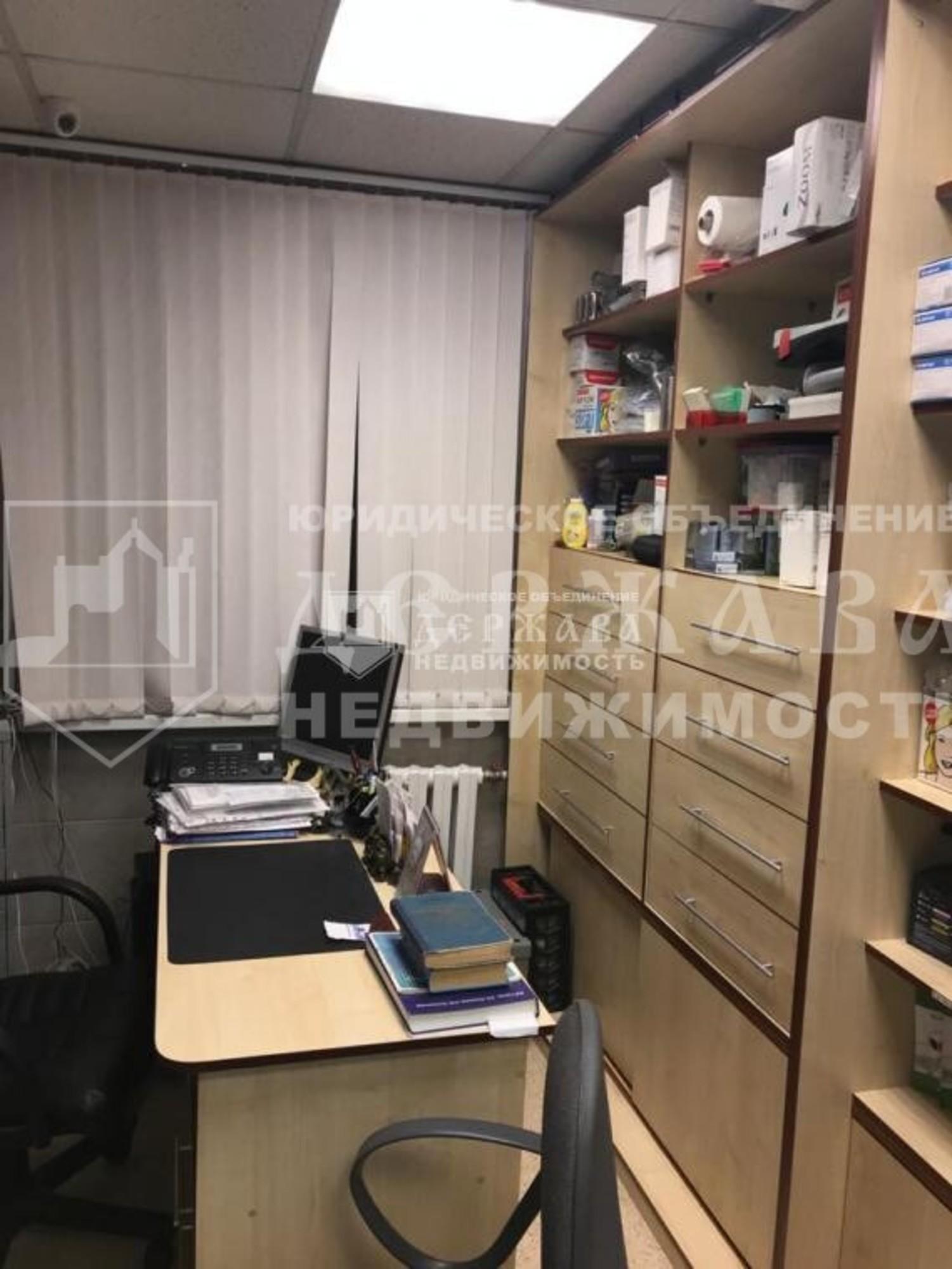 Купить торговое помещение за 17 000 000 рублей на проспект Ленина