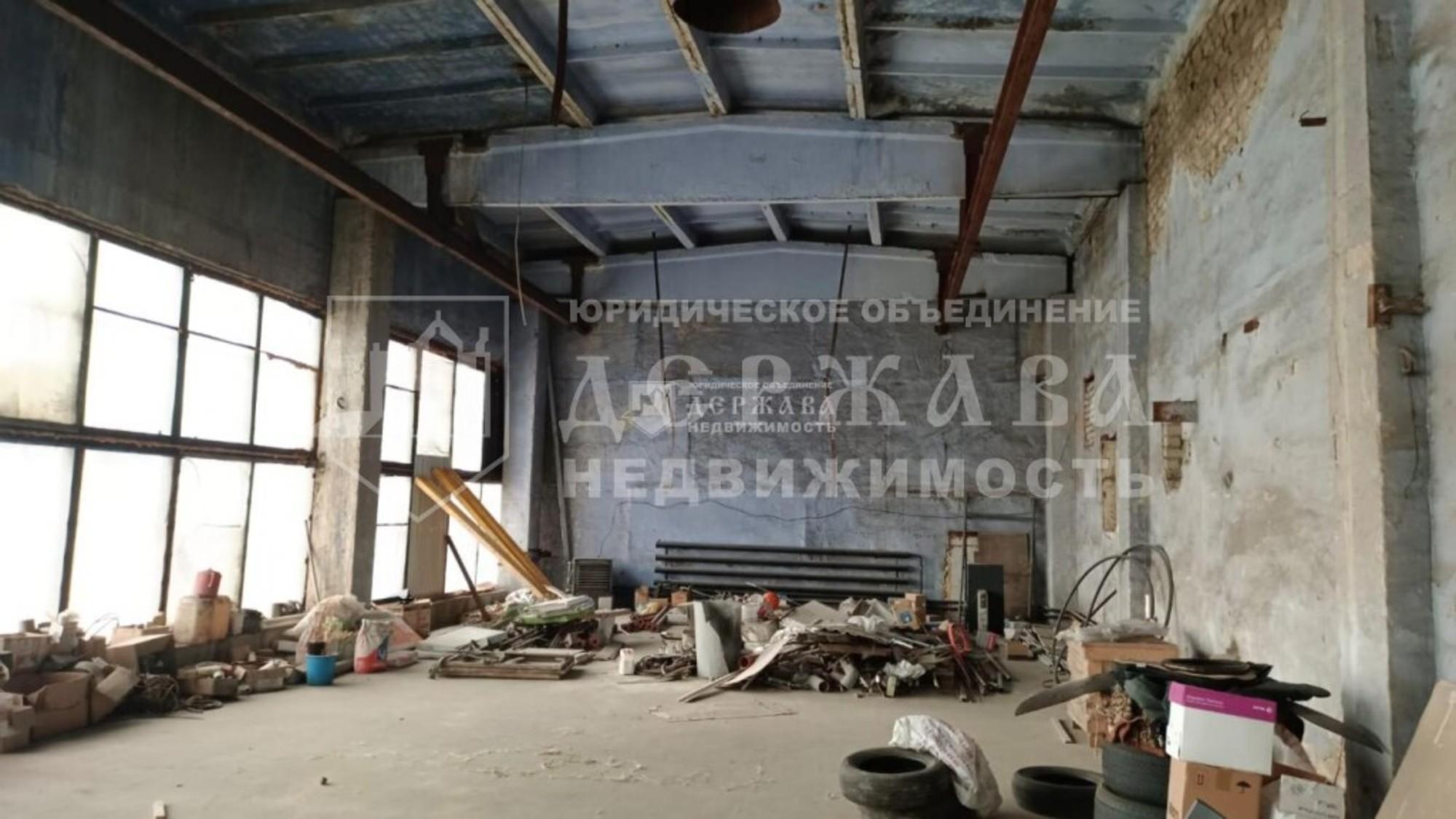 Сдать помещение свободного назначения за 100 000 рублей на Карболитовская улица