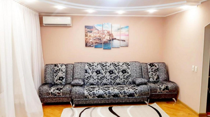 2-комн квартира Победы улица, 47к2