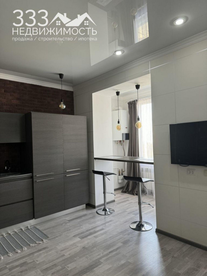 3-комн квартира Доватора пр-кт, 93