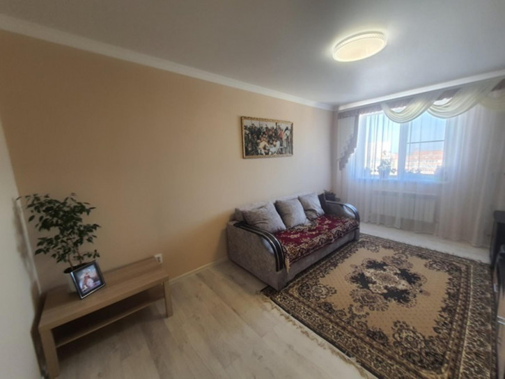 2-комн квартира Кирова улица, 101
