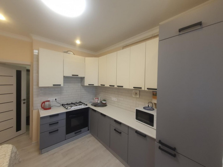 2-комн квартира Кирова улица, 101