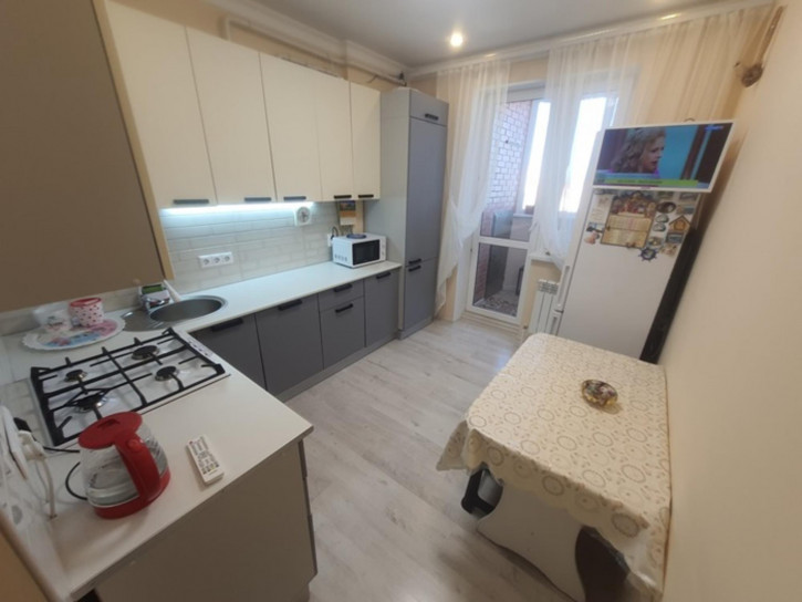 2-комн квартира Кирова улица, 101
