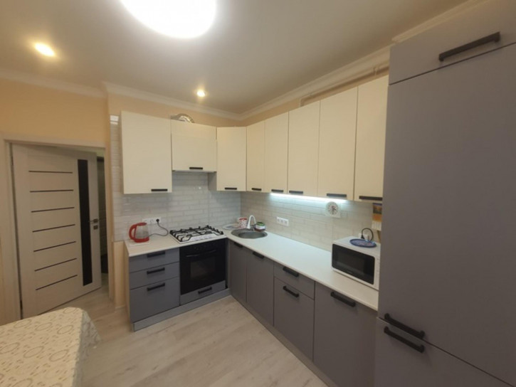 2-комн квартира Кирова улица, 101