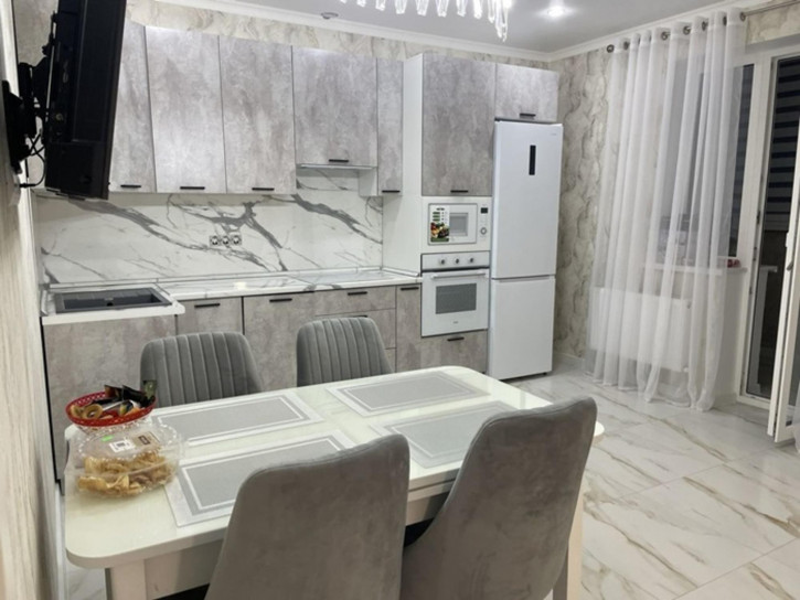 1-комн квартира Урицкого улица, 101