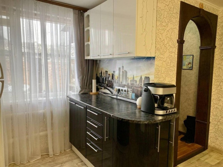 3-комн квартира центральная улица, 101