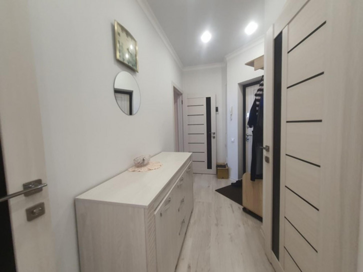 2-комн квартира Кирова улица, 101