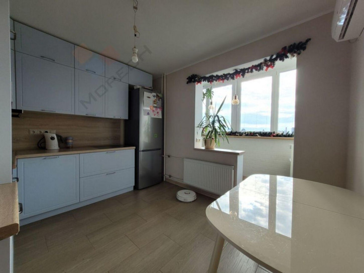 2-комн квартира Репина пр-д, 40