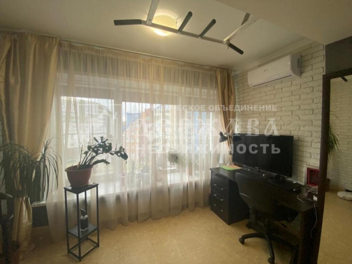 3-комн квартира Октябрьский проспект