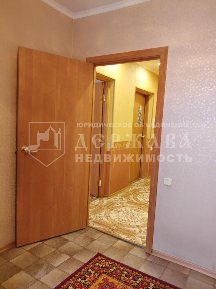 4-комн квартира проспект Шахтёров