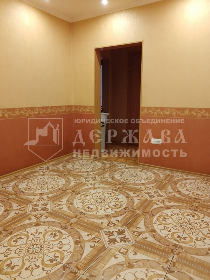 4-комн квартира проспект Шахтёров