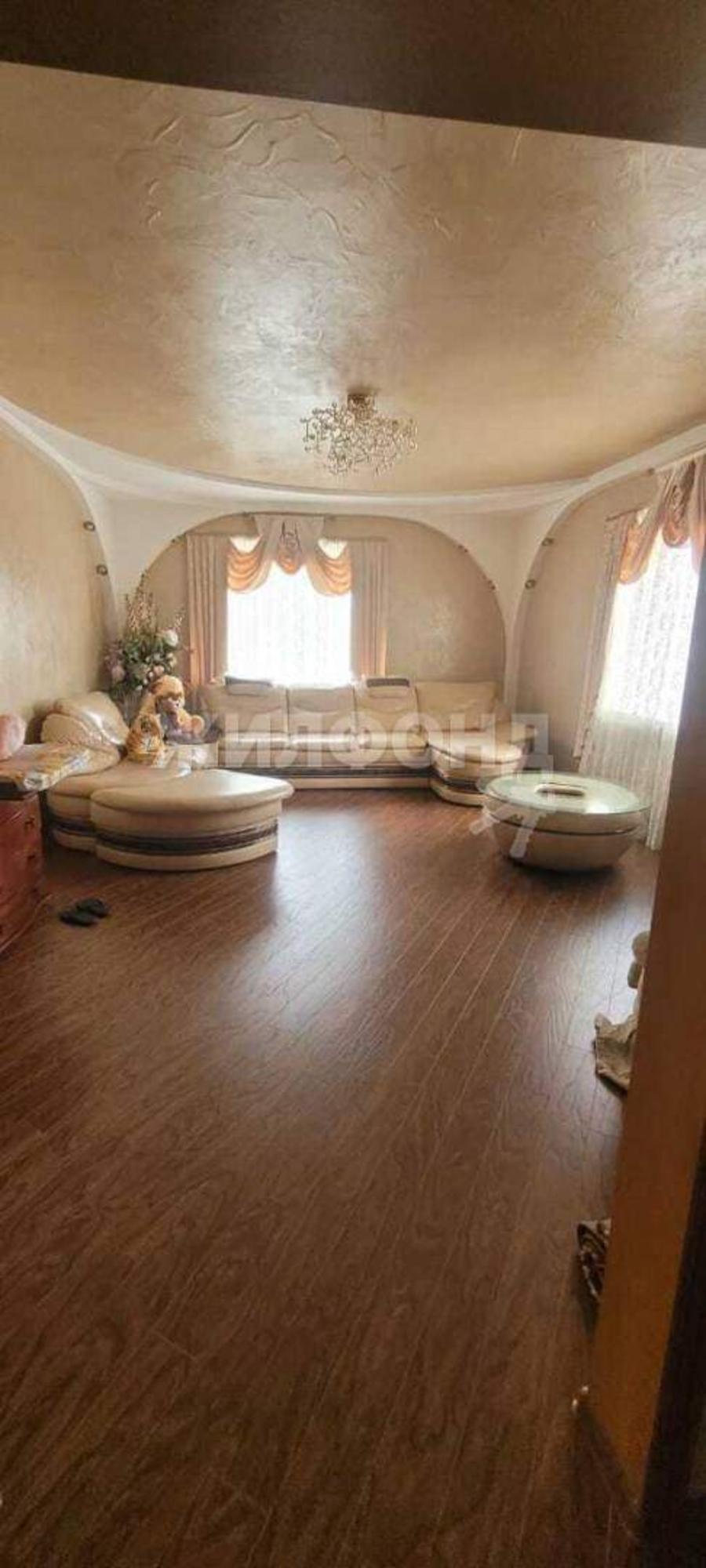 Купить дачу, дом, коттедж за 15 900 000 рублей на Романа Вершинина улица