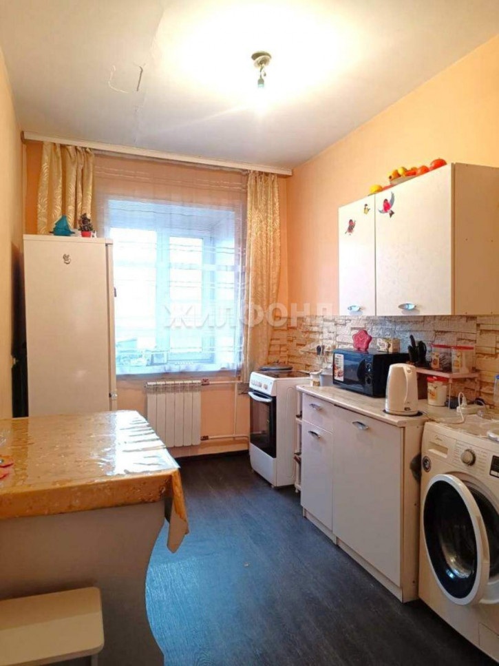 3-комн квартира Колхозная улица, д.32Б