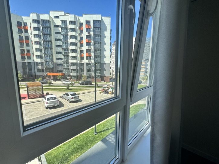2-комн квартира улица Крылова, 13к3