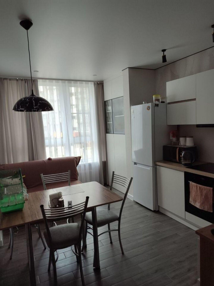 2-комн квартира улица Крылова, 13к3