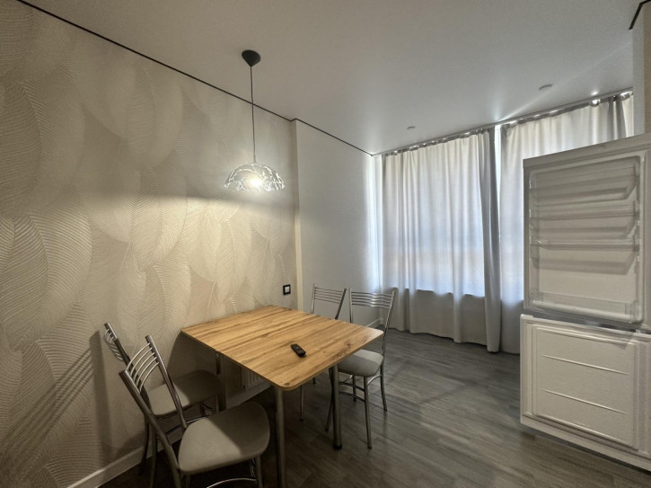 2-комн квартира улица Крылова, 13к3