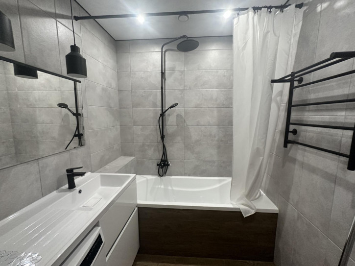 2-комн квартира улица Крылова, 13к3