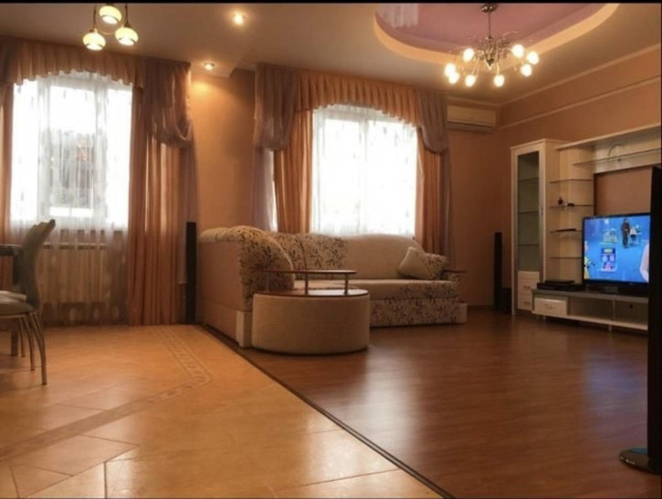 2-комн квартира улица Горького, 12